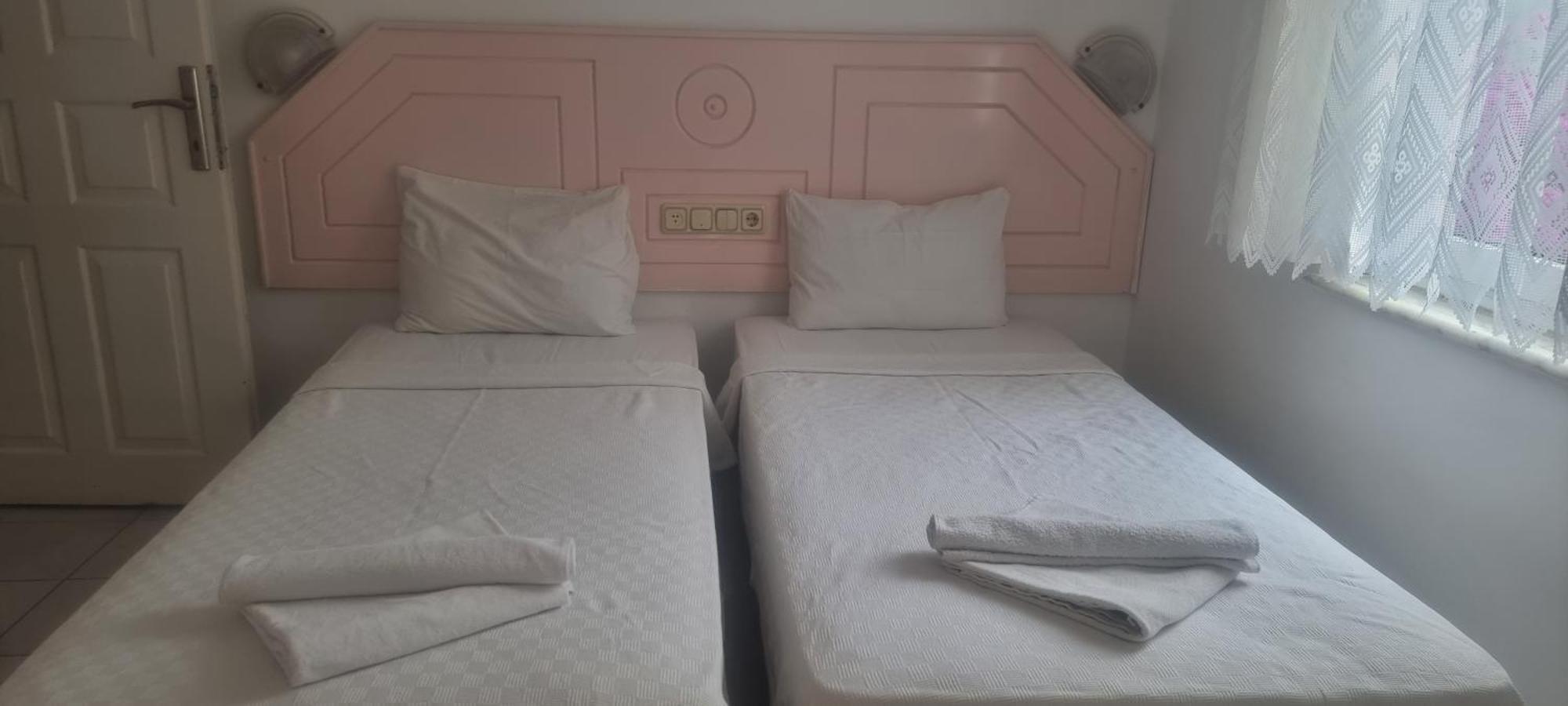 Pembe Köşk Apart Otel Fethiye Zimmer foto